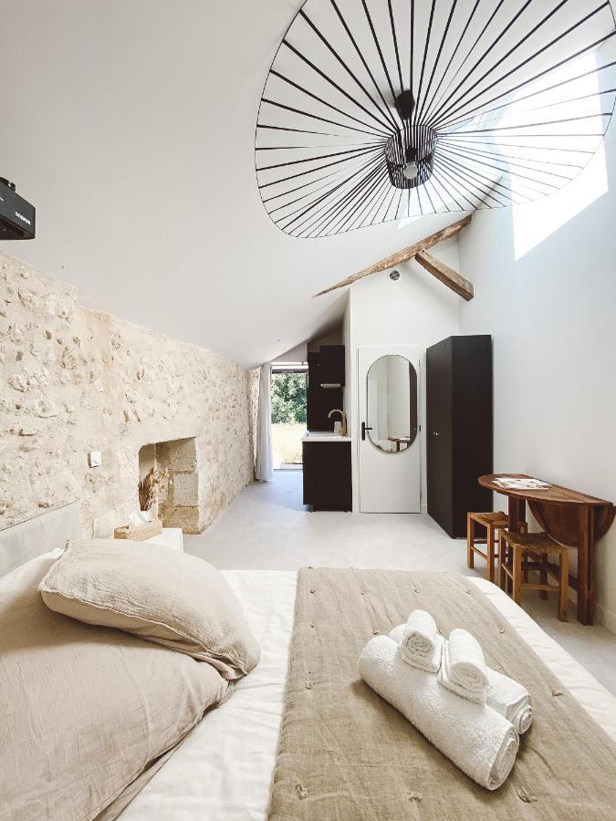 La Parenthese, Joli Studio Avec Terrasse Valeuil ภายนอก รูปภาพ