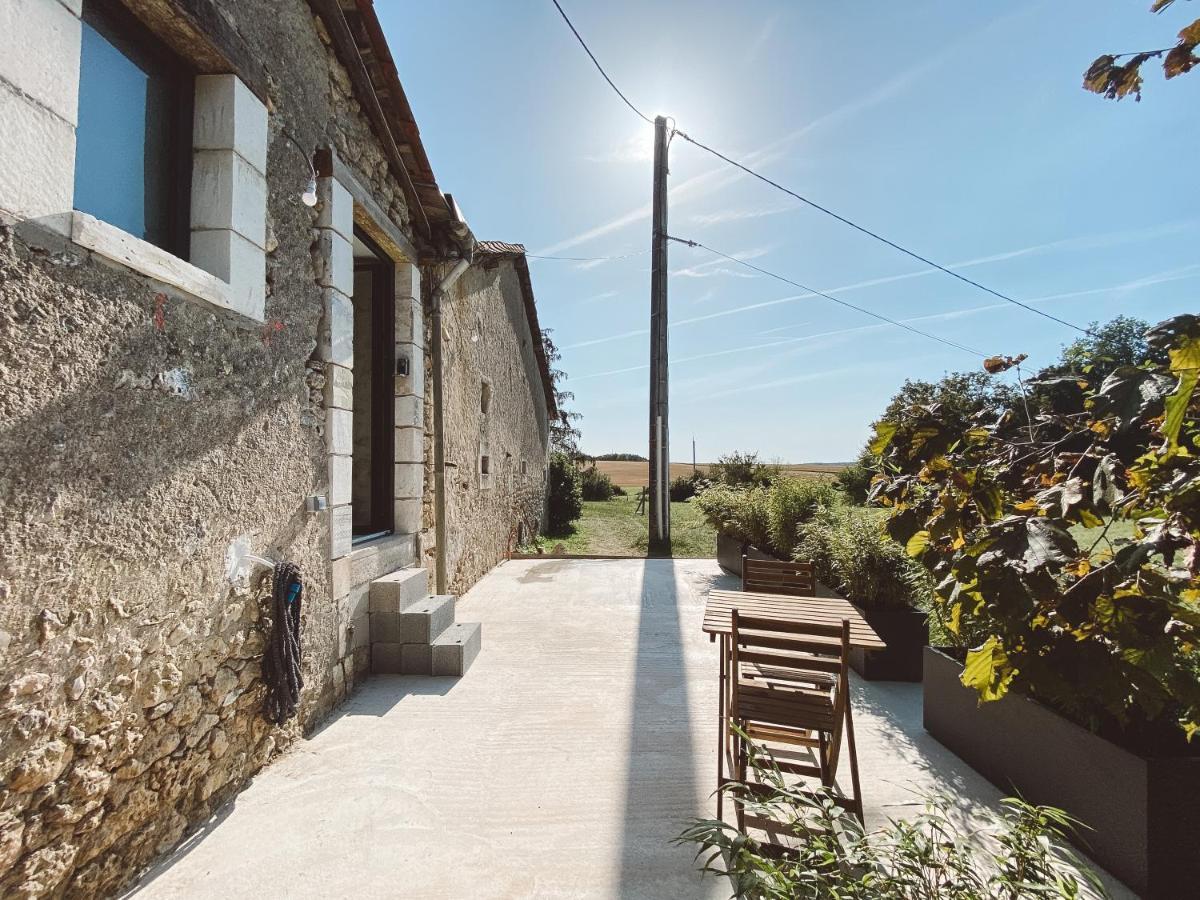 La Parenthese, Joli Studio Avec Terrasse Valeuil ภายนอก รูปภาพ
